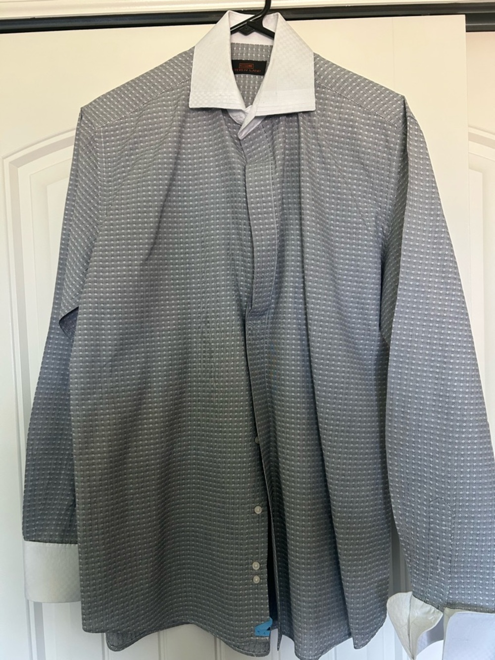 Men's Gray Pattern Dress Shirt with White Contrast Collar